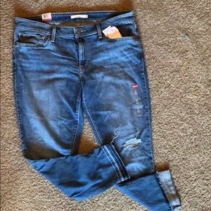 Levi’s 711 ankle skinny jeans with ripped knee